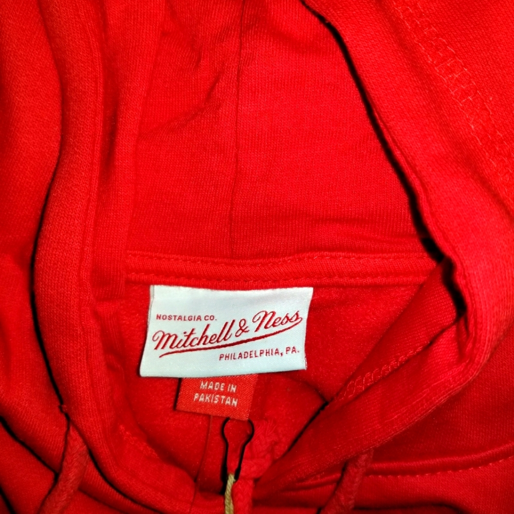 Atlanta Hawks Basketball Hoodie - Picture 6 of 6